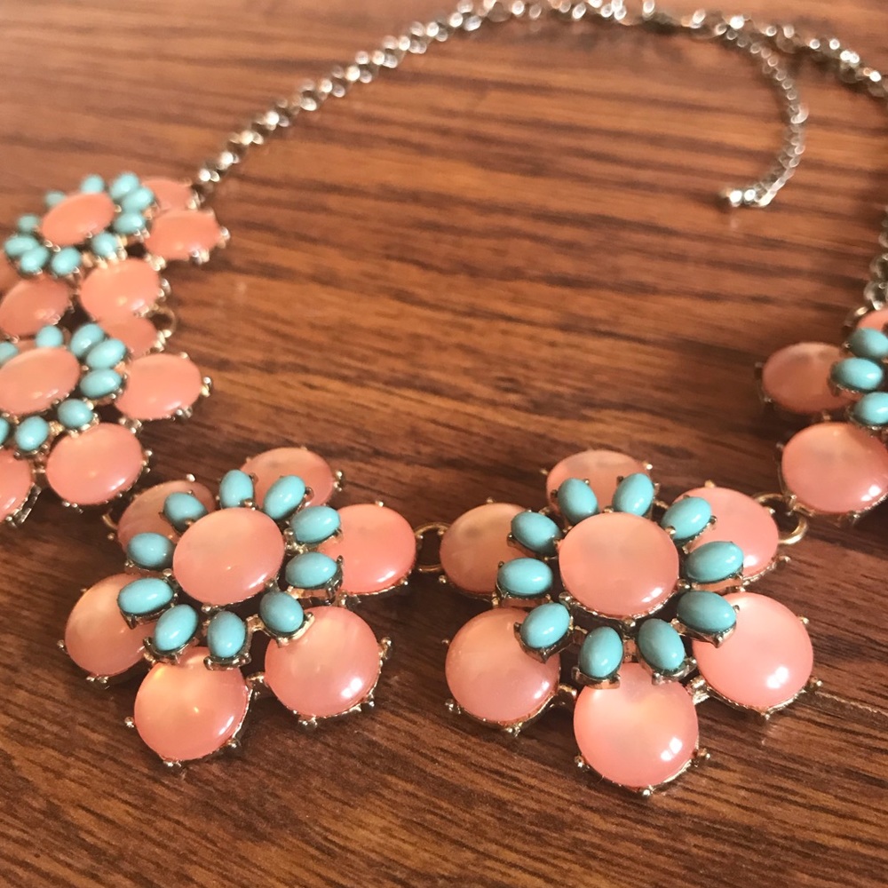 Francesca’s Pink and Teal Flower Necklace - Picture 2 of 4